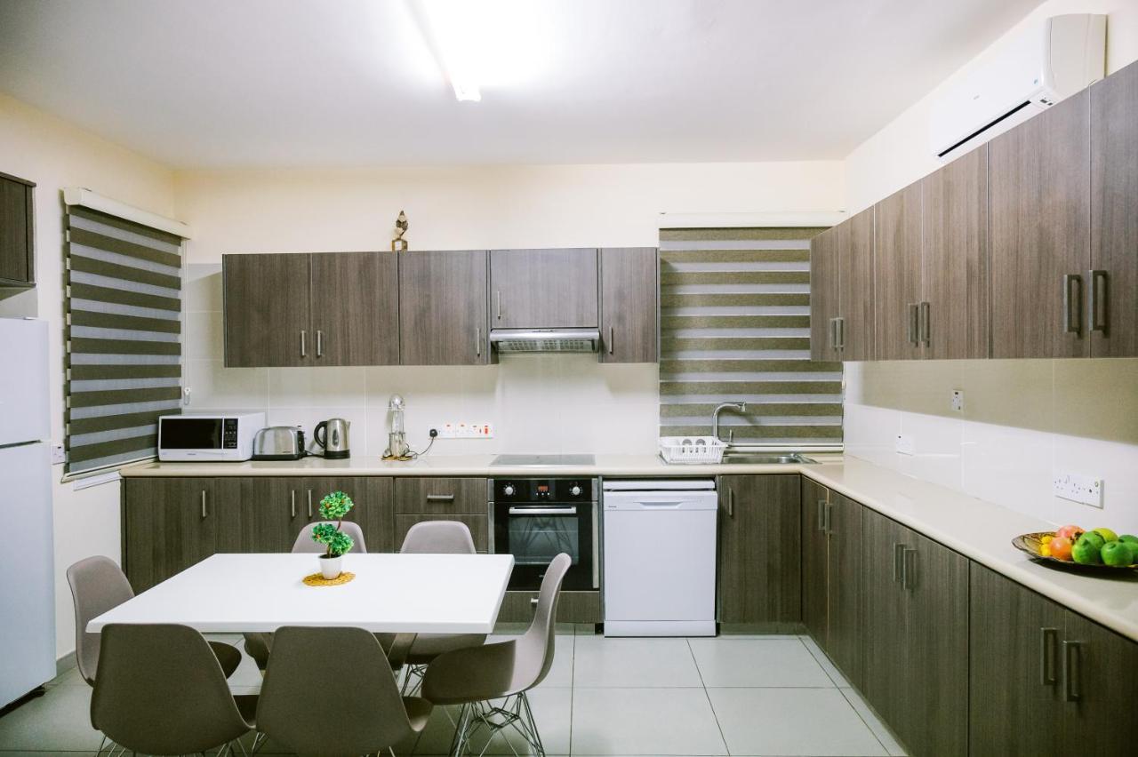 Villaer Costa Cornelia Homes *