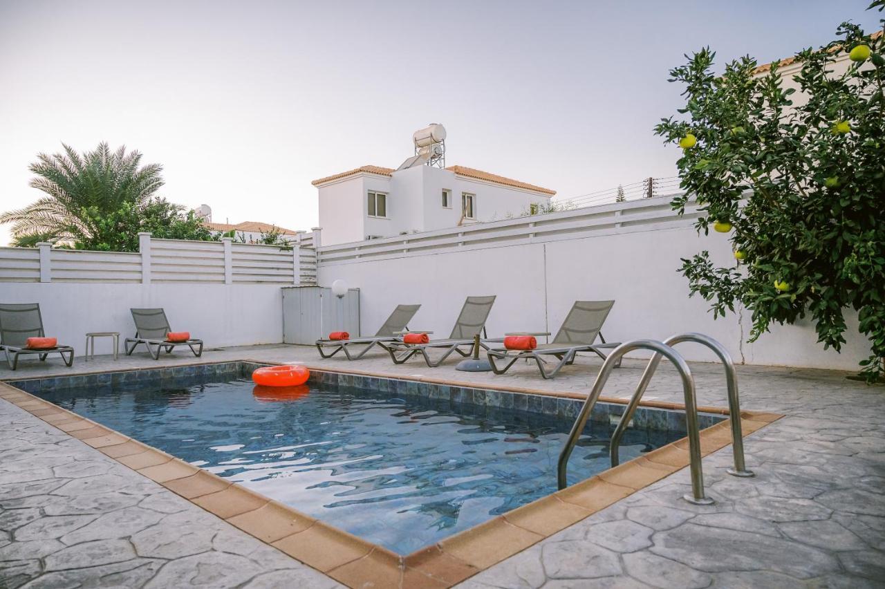 Villaer Costa Cornelia Homes