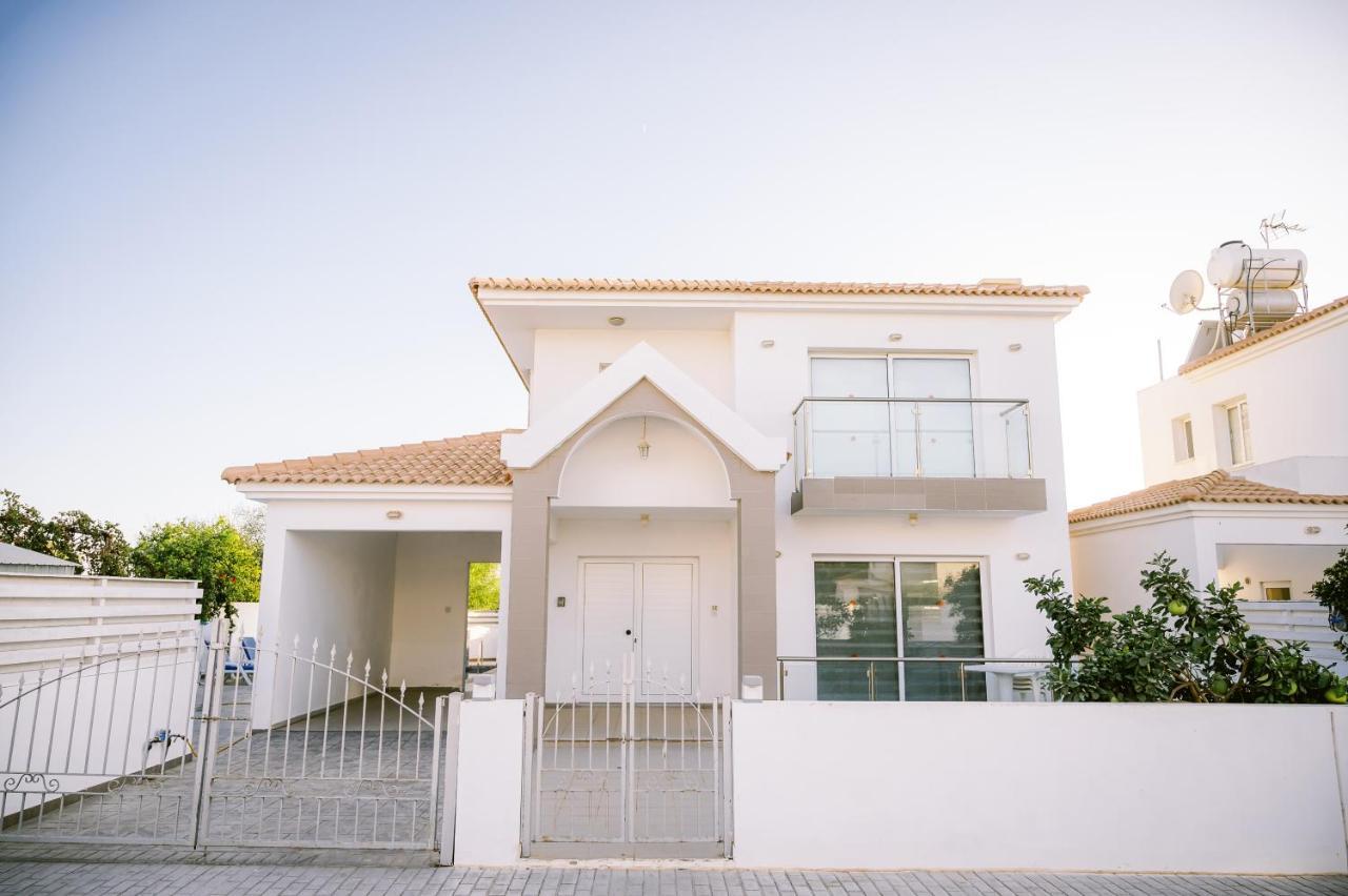 Villaer Costa Cornelia Homes