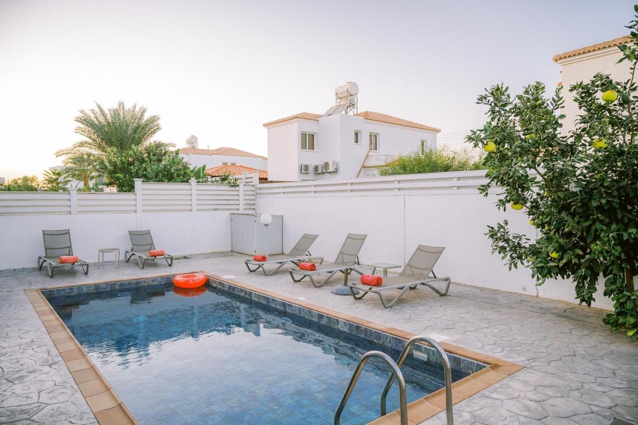 Vilă Costa Cornelia Homes *